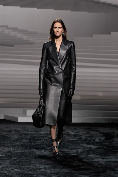 Look 57